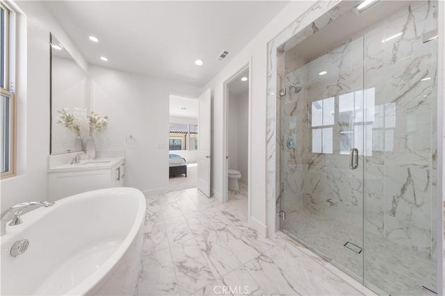 168 Somera, Irvine, CA 92602