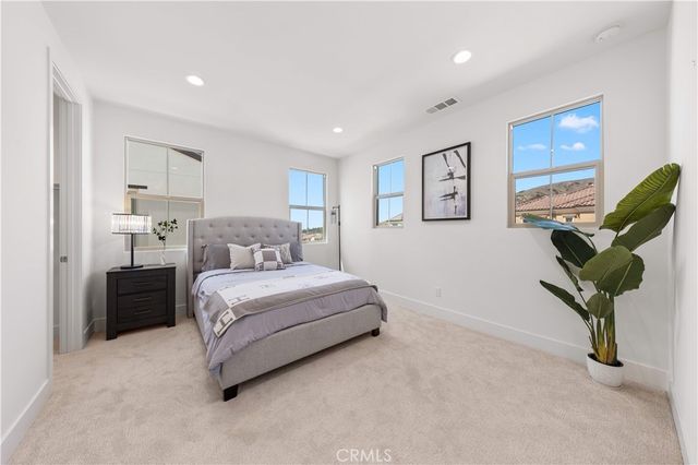 168 Somera, Irvine, CA 92602