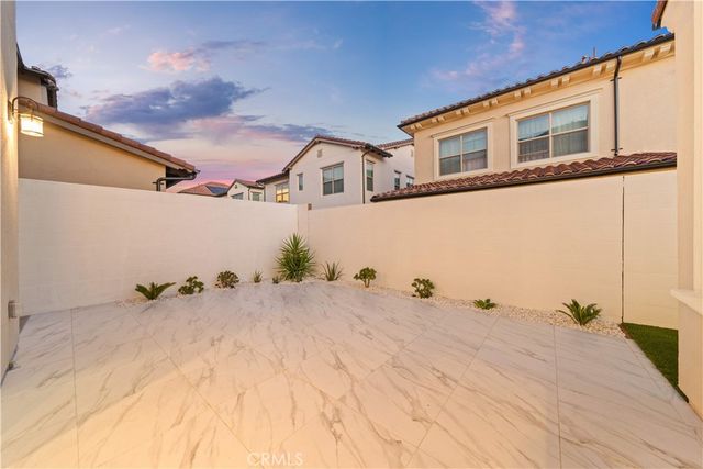 168 Somera, Irvine, CA 92602