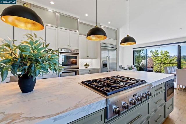 158 Andrea Dr, Walnut Creek, CA 94596