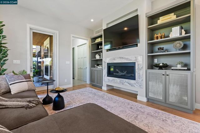 158 Andrea Dr, Walnut Creek, CA 94596