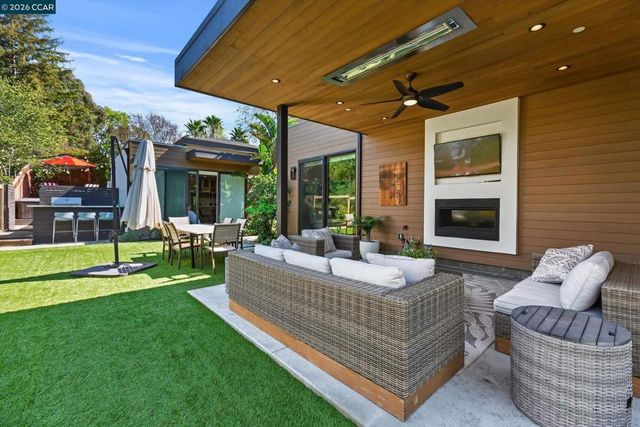 158 Andrea Dr, Walnut Creek, CA 94596