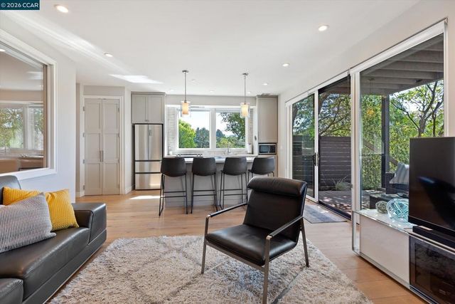 158 Andrea Dr, Walnut Creek, CA 94596