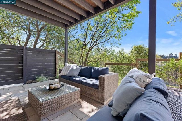 158 Andrea Dr, Walnut Creek, CA 94596