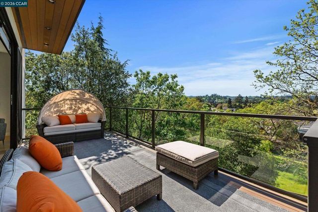 158 Andrea Dr, Walnut Creek, CA 94596