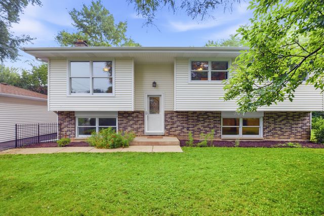 27W440 Central Avenue, Warrenville, IL 60555