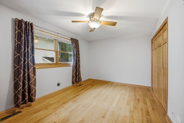 27W440 Central Avenue, Warrenville, IL 60555