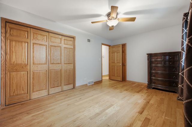 27W440 Central Avenue, Warrenville, IL 60555