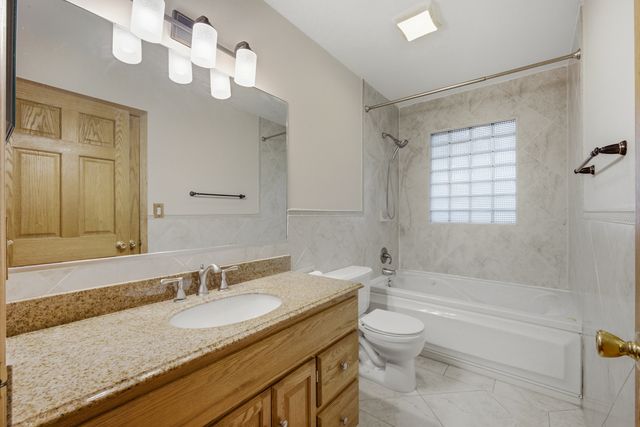 27W440 Central Avenue, Warrenville, IL 60555
