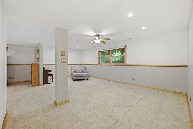 27W440 Central Avenue, Warrenville, IL 60555