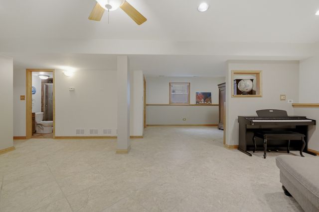 27W440 Central Avenue, Warrenville, IL 60555