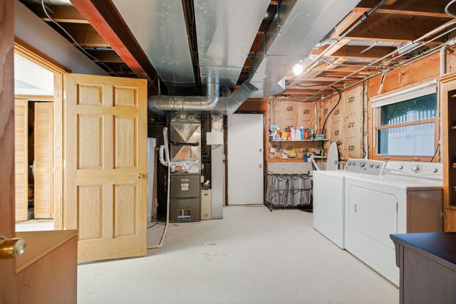 27W440 Central Avenue, Warrenville, IL 60555