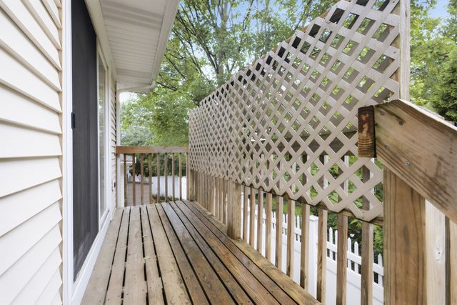 27W440 Central Avenue, Warrenville, IL 60555