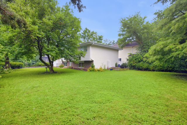 27W440 Central Avenue, Warrenville, IL 60555