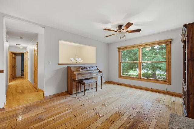 27W440 Central Avenue, Warrenville, IL 60555