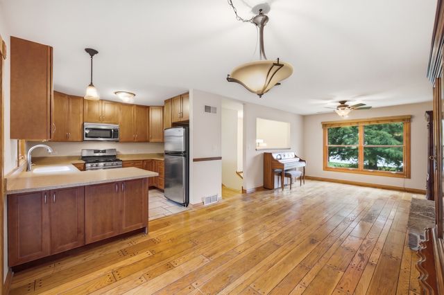 27W440 Central Avenue, Warrenville, IL 60555