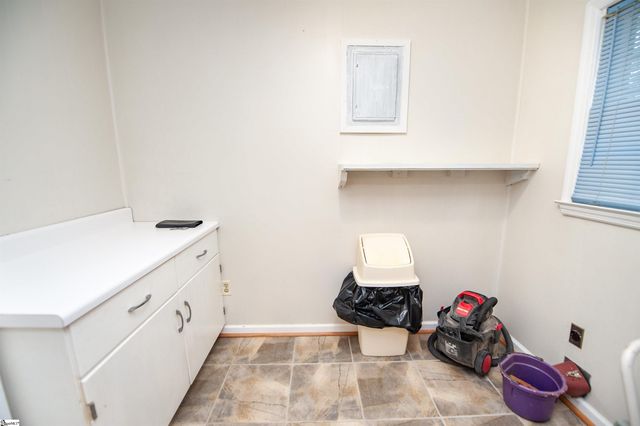 551 Riveroak Road, Inman, SC 29349