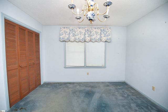 551 Riveroak Road, Inman, SC 29349