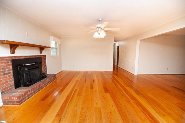 551 Riveroak Road, Inman, SC 29349
