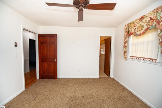 551 Riveroak Road, Inman, SC 29349
