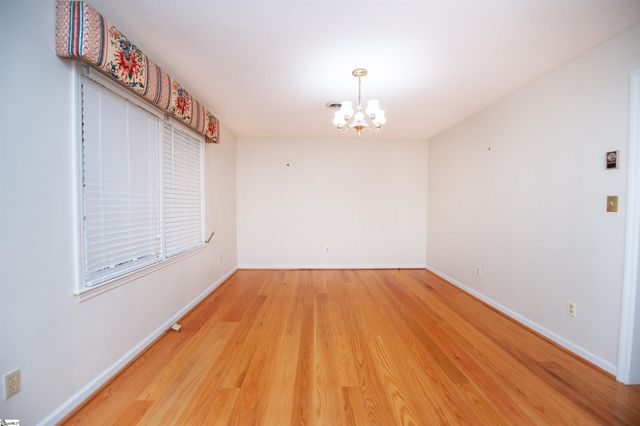 551 Riveroak Road, Inman, SC 29349