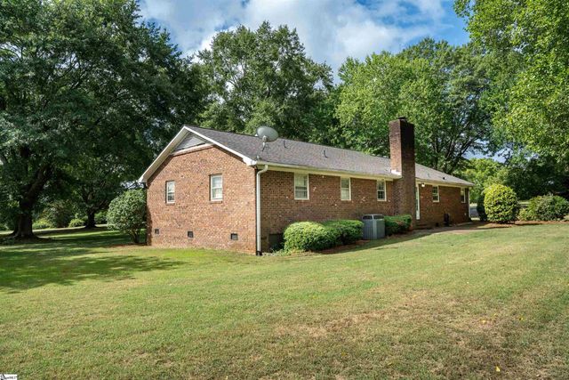 551 Riveroak Road, Inman, SC 29349