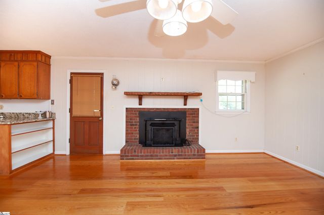 551 Riveroak Road, Inman, SC 29349
