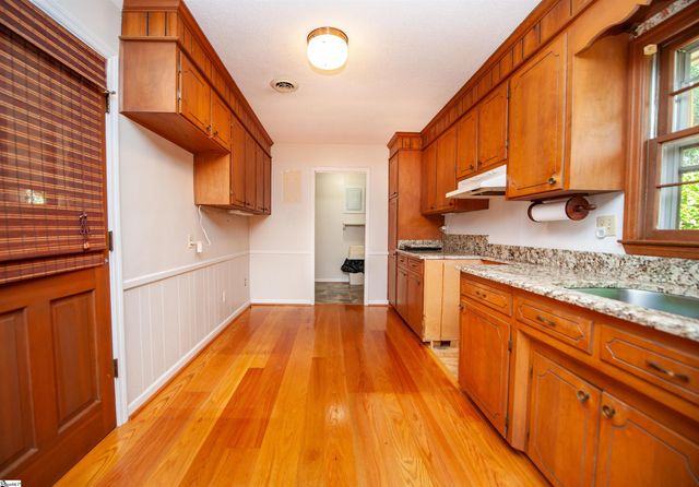 551 Riveroak Road, Inman, SC 29349