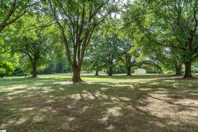 551 Riveroak Road, Inman, SC 29349