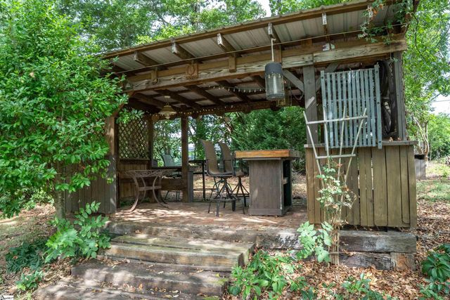 551 Riveroak Road, Inman, SC 29349
