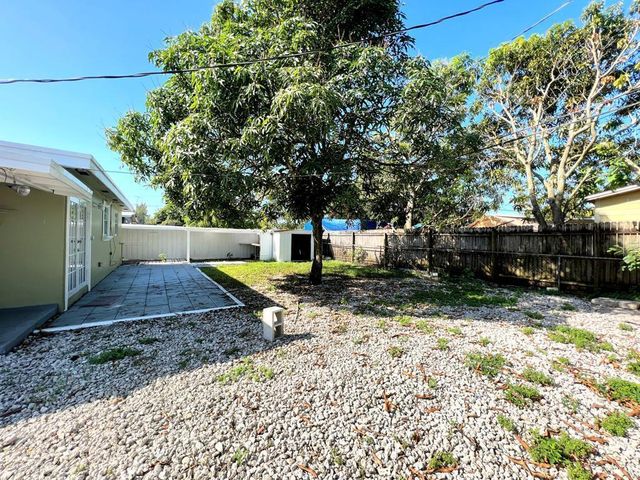 67 Tortuga Road, Palm Springs, FL 33461