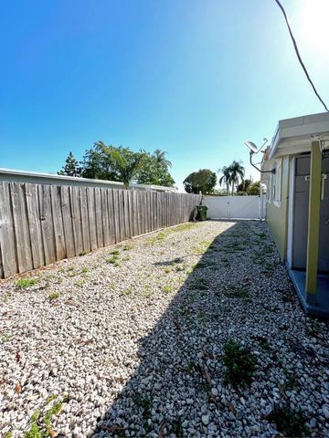 67 Tortuga Road, Palm Springs, FL 33461