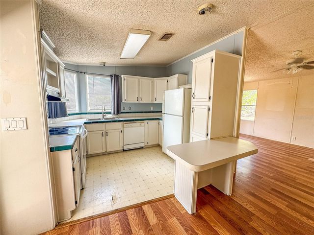 8431 MADISON STREET, Brooksville, FL 34613
