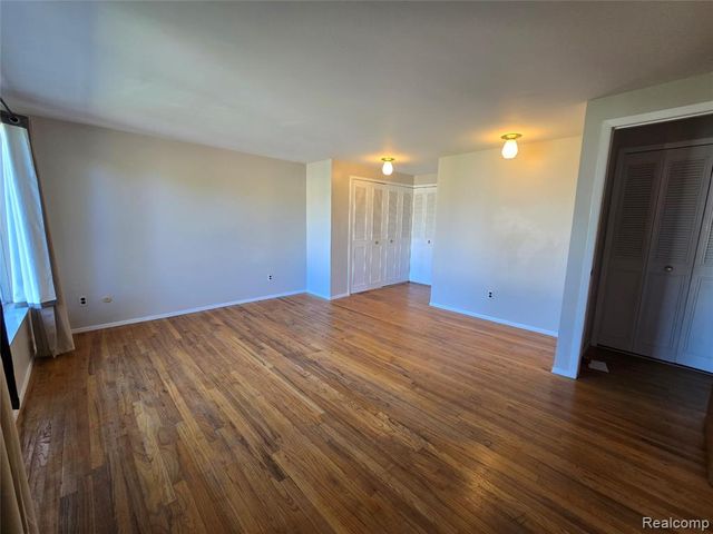 30107 Lorraine Avenue 4, Warren, MI 48093