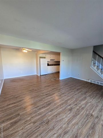 30107 Lorraine Avenue 4, Warren, MI 48093