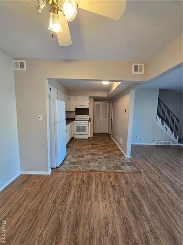 30107 Lorraine Avenue 4, Warren, MI 48093