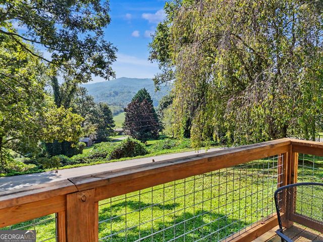 5093 Wolffork Road, Rabun Gap, GA 30568