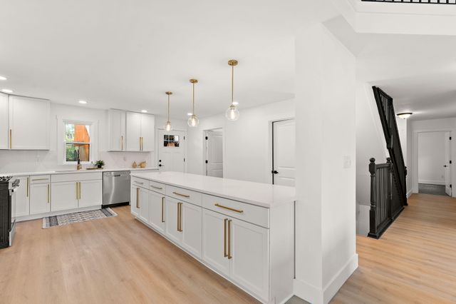 419 Scarborough Road, Valparaiso, IN 46385