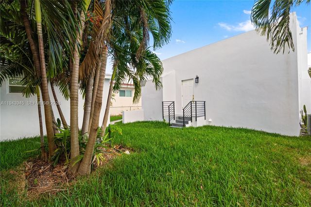 1274 NW 55th Ter, Miami, FL 33142