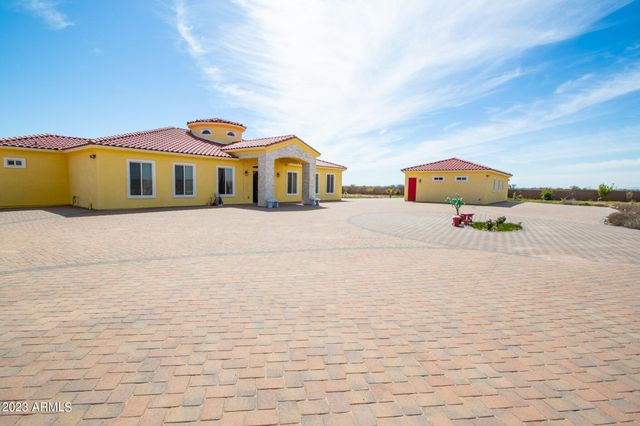 24235 W PINNACLE VISTA Lane, Wittmann, AZ 85361