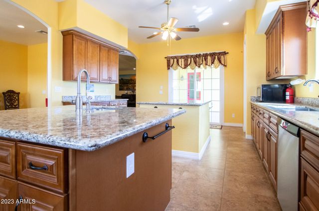 24235 W PINNACLE VISTA Lane, Wittmann, AZ 85361