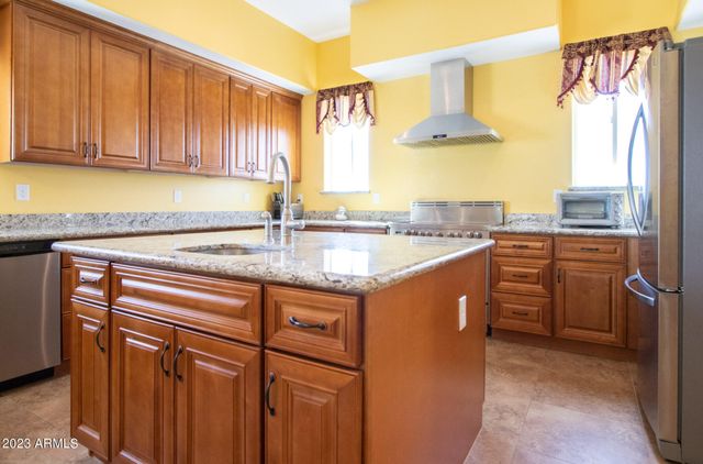 24235 W PINNACLE VISTA Lane, Wittmann, AZ 85361