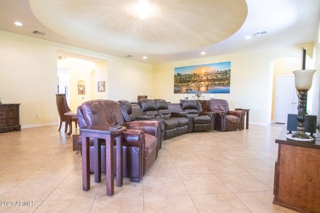 24235 W PINNACLE VISTA Lane, Wittmann, AZ 85361