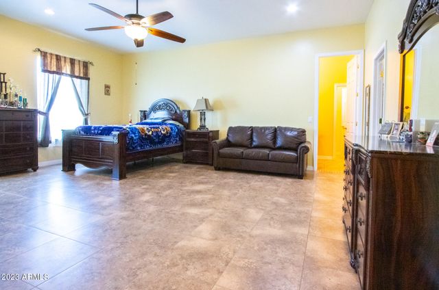 24235 W PINNACLE VISTA Lane, Wittmann, AZ 85361