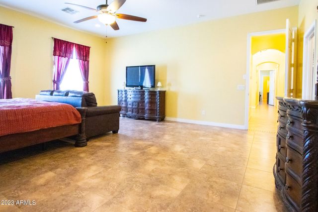 24235 W PINNACLE VISTA Lane, Wittmann, AZ 85361