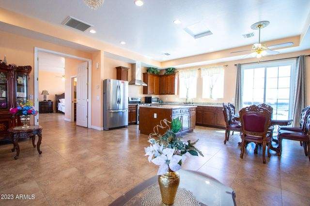 24235 W PINNACLE VISTA Lane, Wittmann, AZ 85361