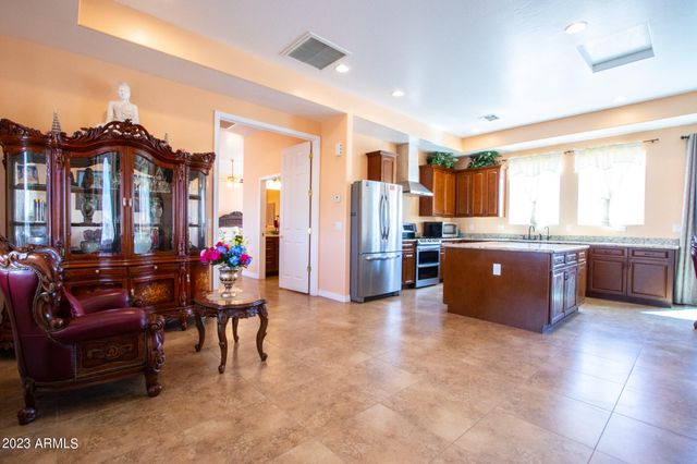 24235 W PINNACLE VISTA Lane, Wittmann, AZ 85361