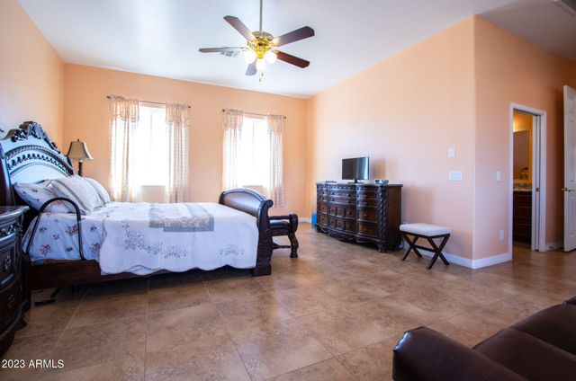 24235 W PINNACLE VISTA Lane, Wittmann, AZ 85361