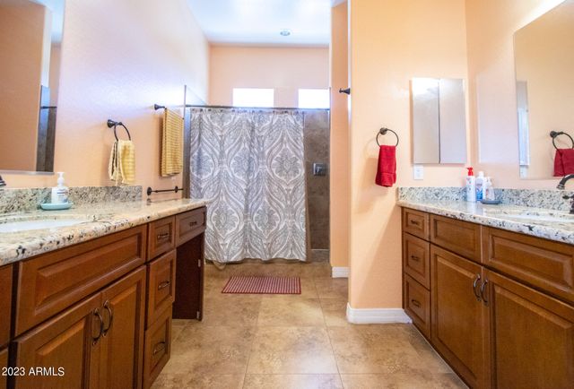 24235 W PINNACLE VISTA Lane, Wittmann, AZ 85361