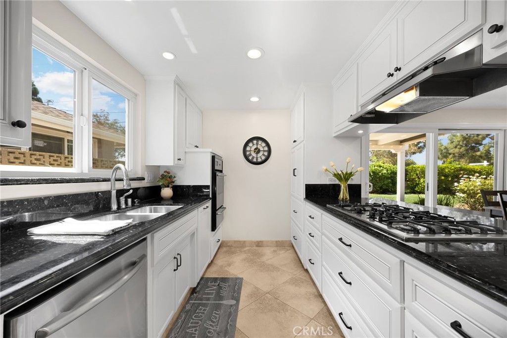 Image 12 of property listing at 226 San Carlos Way, Placentia, CA 92870